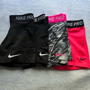 kids/girls medium nike pro bundle! can fit women’s xxs!